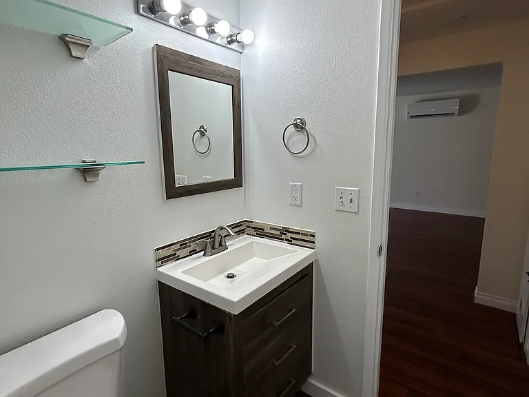 135 Onyx St #7 — Photo 14