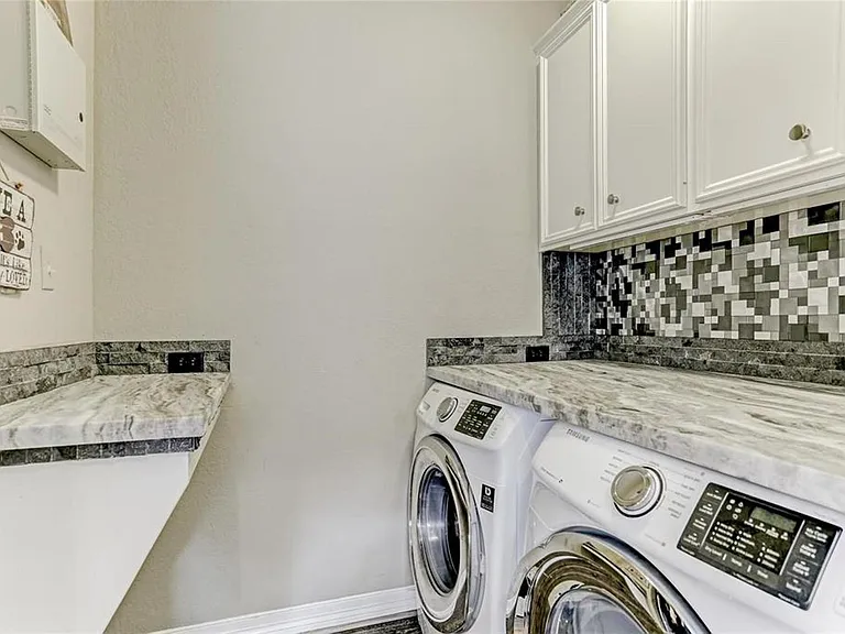 1706 Country Squire Dr — Photo 18