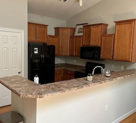 4th image of 5118 Christian Dr