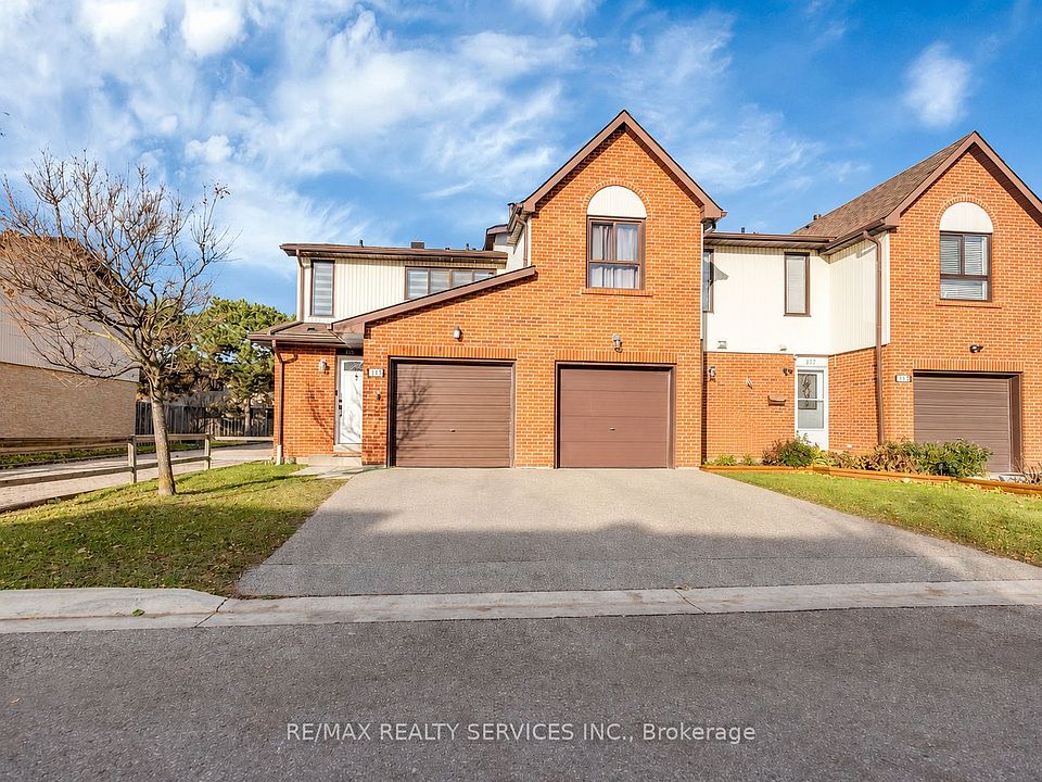 1st image of 115 Foster Cres #115