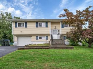 11 Trotting Dr, Chester, NY 10918