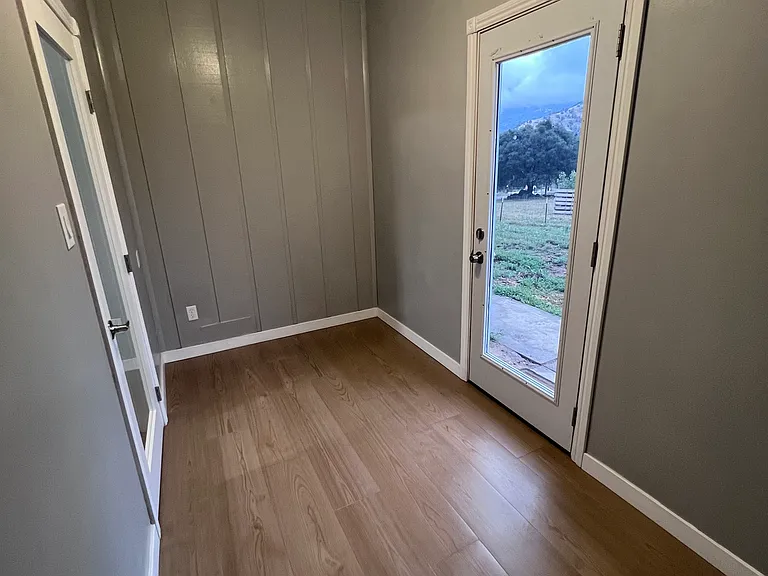 28562 Burrough Valley Rd — Photo 13