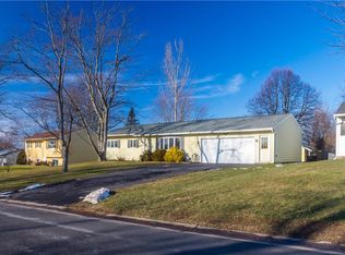 60 Stoddard Dr, Henrietta, NY 14467