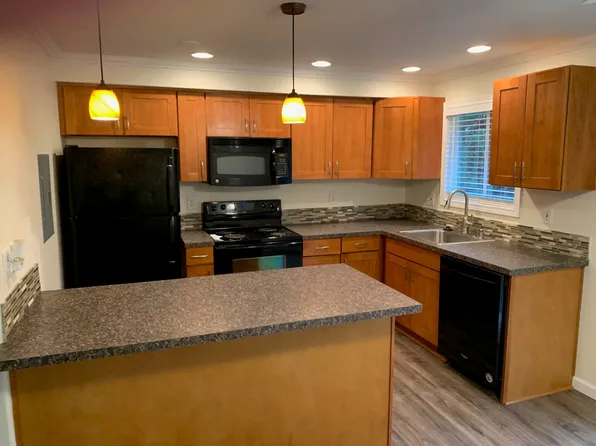 58TH WEST, 21215 58th Ave W APT 5, Mountlake Terrace, WA 98043