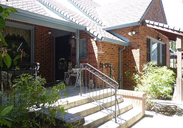 1st image of 645 Bristol Ave