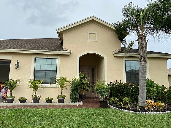 4th image of 10065 W Verona Cir