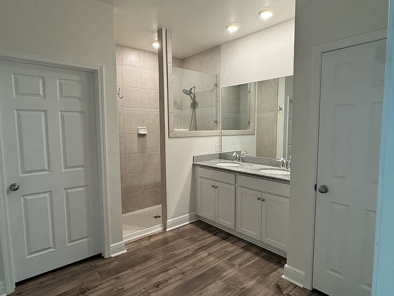 4725 Majestic Palm St — Photo 18