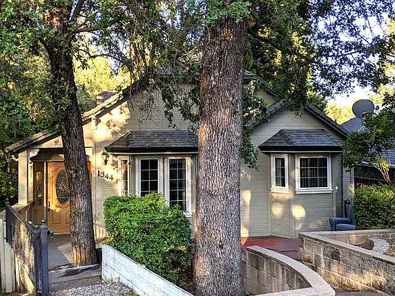 2nd image of 1344 Village Ln