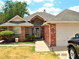 609 Lawrence Ave, Terrell, TX 75160