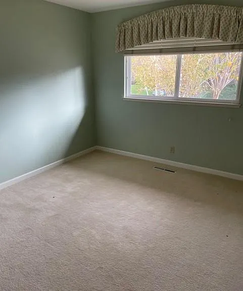 125 Lansberry Ct — Photo 18
