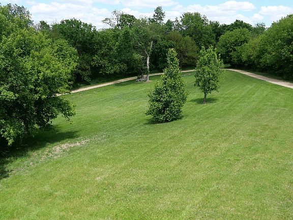 3rd image of 2346 W Longhollow Rd