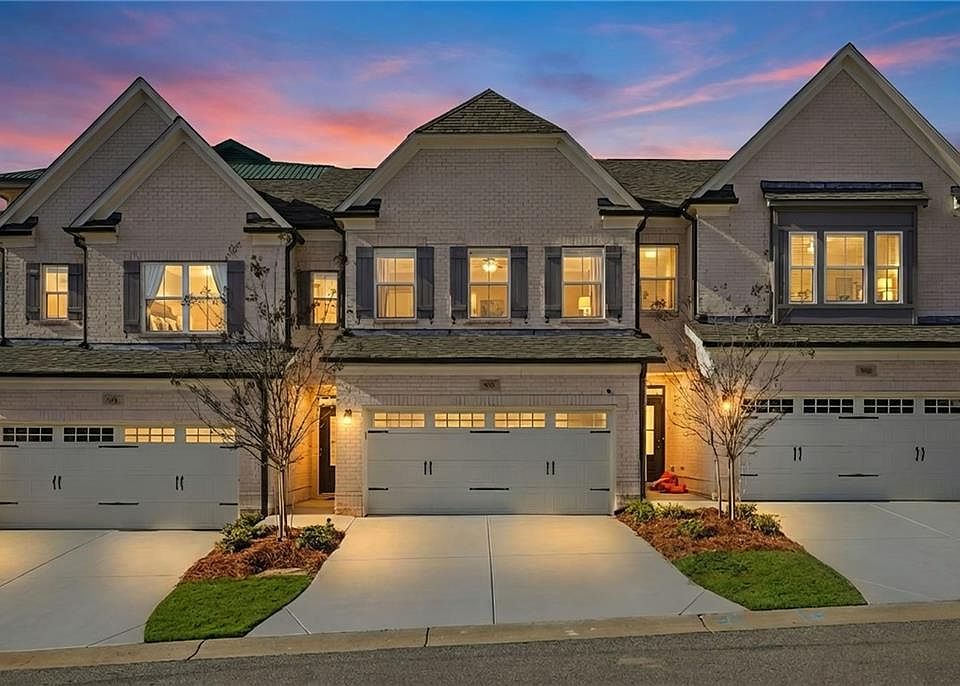1st image of 958 Buffalo Cir