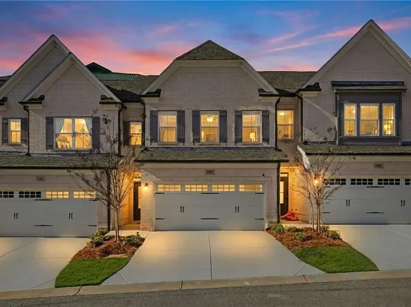 958 Buffalo Cir, Lawrenceville, GA 30046