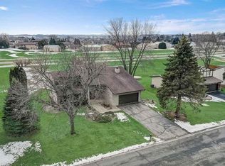 206 Winston Way, Waunakee, WI 53597