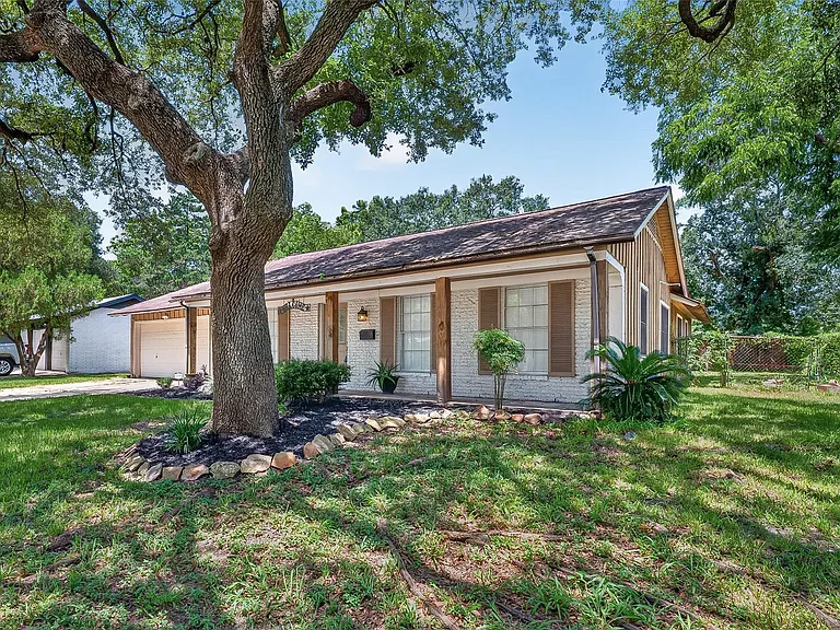 10263 Old Orchard Rd — Photo 3