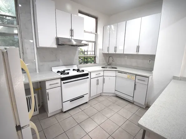 145 Smith St APT 1, Brooklyn, NY 11201