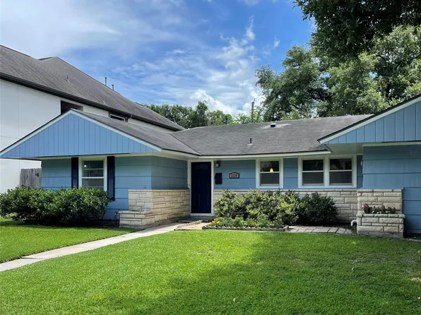 3229 Westridge St, Houston, TX 77025