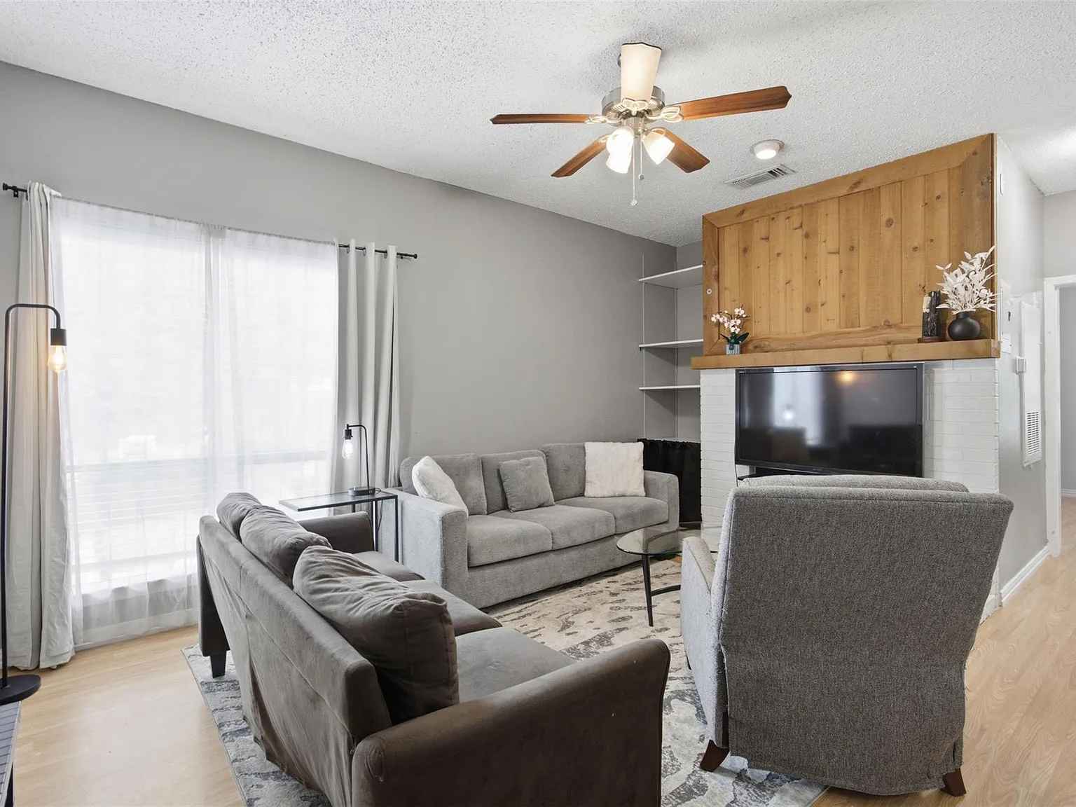 1 bed, 1.0 bath, 634 sqft, $1,500 — Photo 4
