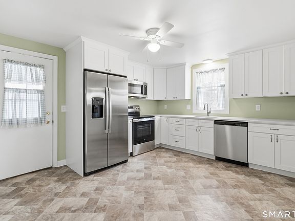 3rd image of 217 East Waterbury Road