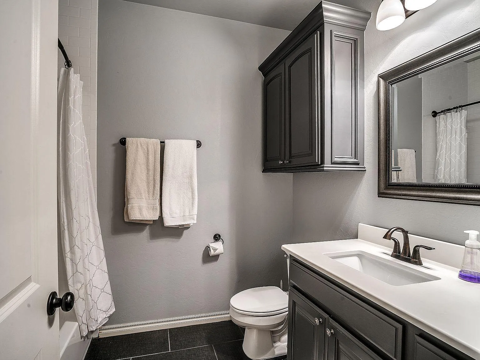 4 bed, 3.5 bath, 3987 sqft, $3,525 — Photo 1