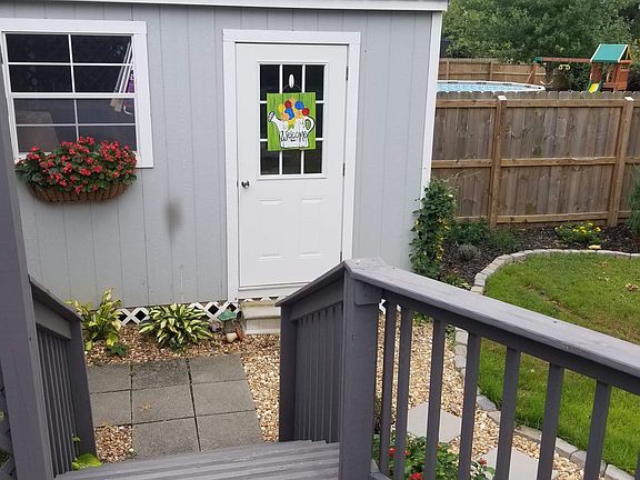 2nd image of 407 Fairlane Dr