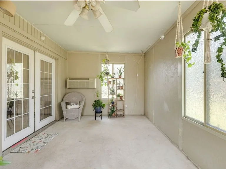 7613 Maehs Cir — Photo 3