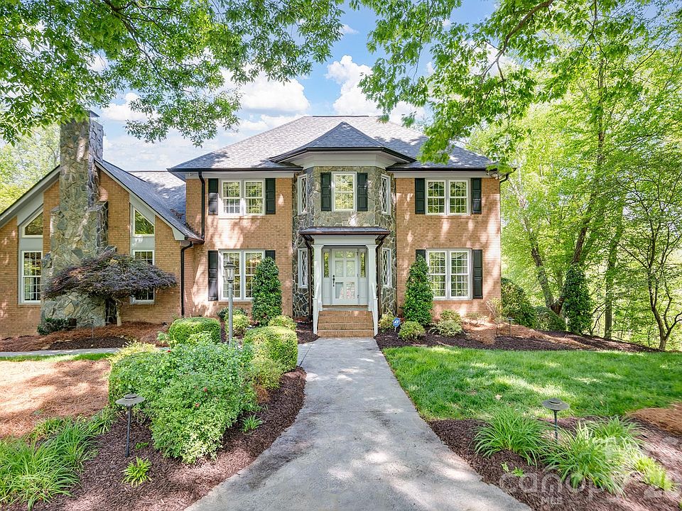 1st image of 3340 Chelwood Dr NW