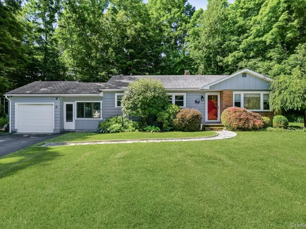 15 Peters Road, Hopewell Junction, NY 12533