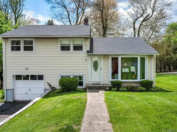 3 Shady Drive, Wallingford, CT 06492