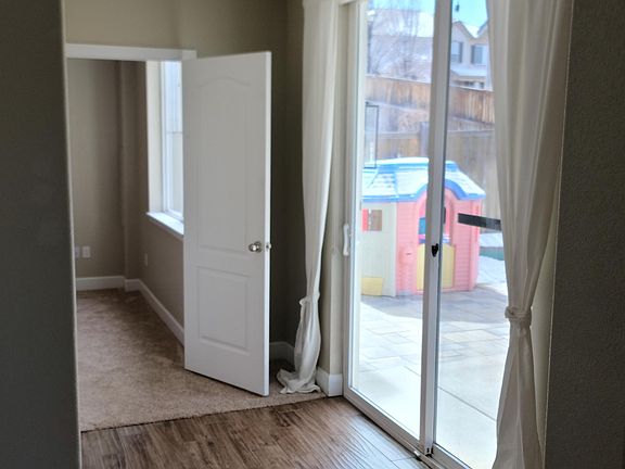4th image of 13969 Hillrose Dr