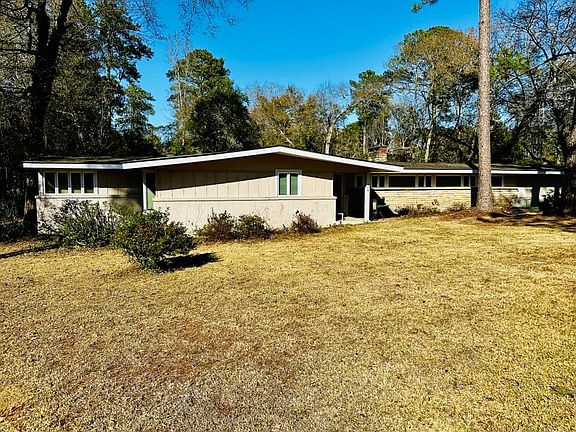 3rd image of 1504 Sioux St