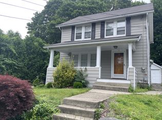 10 Olmstead Pl, Norwalk, CT 06855
