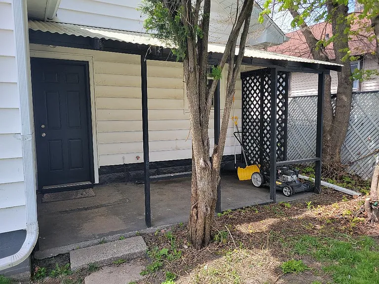 1921 S Rundle Ave — Photo 12