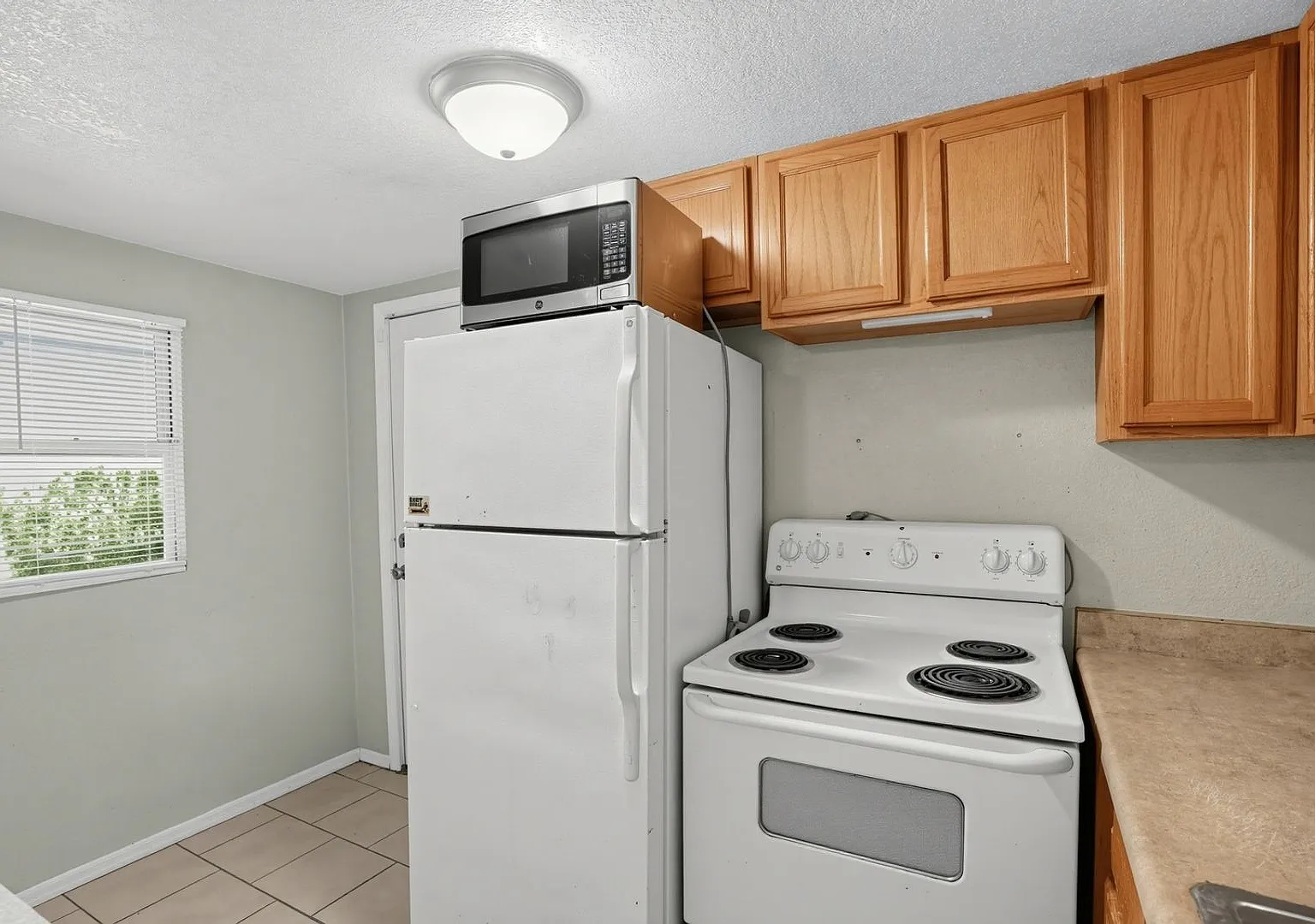 **Downtown Phoenix Apartment Gated Entry & Prime Location** — Photo 2