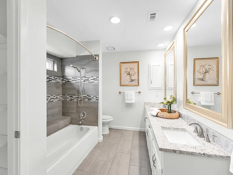 2600 Summertree Dr — Photo 23
