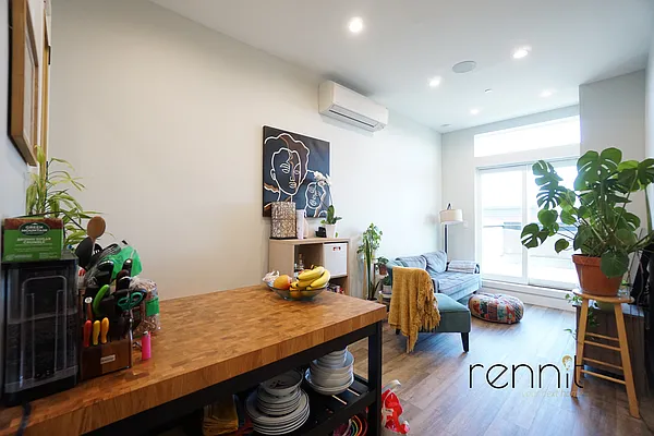 Rented by Rennit Inc. | media 24