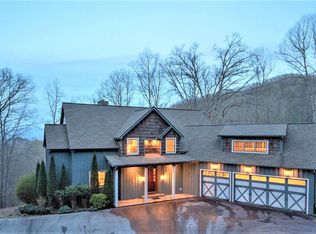 398 Enchanted Ln, FRANKLIN, NC 28734