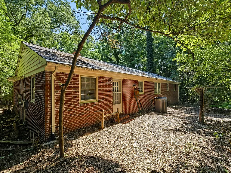 97 Shamrock Ln — Photo 29
