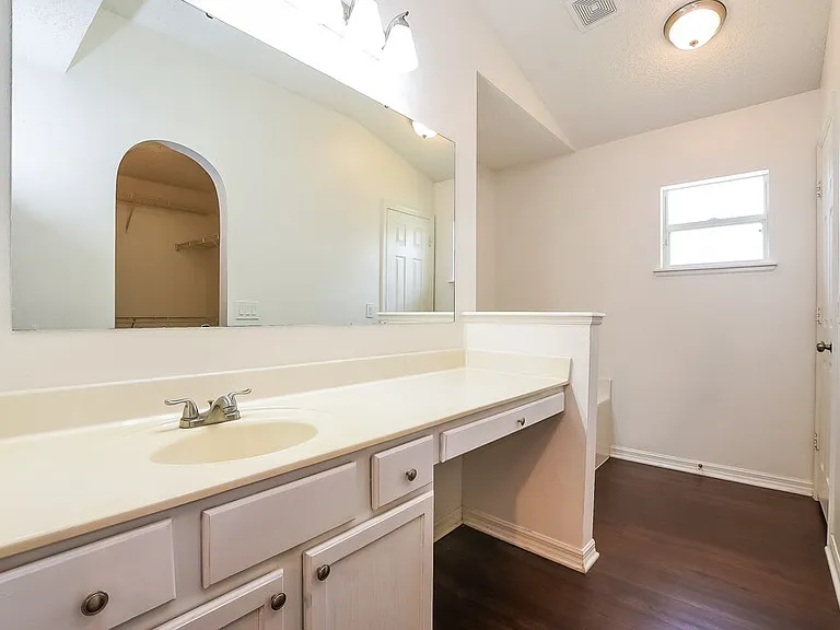 13825 Econ Woods Ln — Photo 10