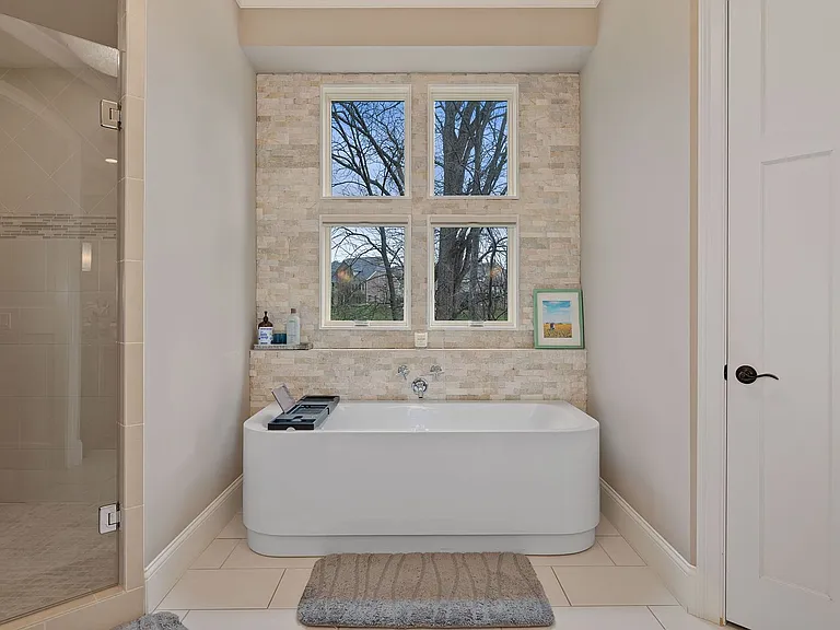 7715 Cathedral Hill Dr — Photo 36