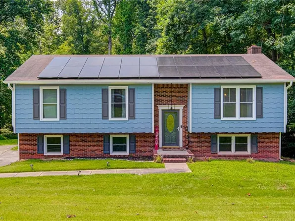4810 Hemphill Dr, Winston Salem, NC 27105