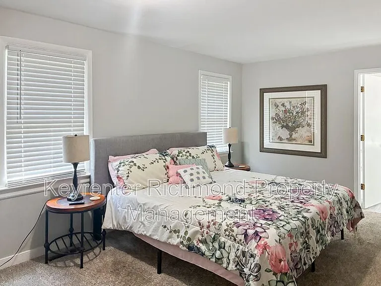10015 Seminole Rd — Photo 11