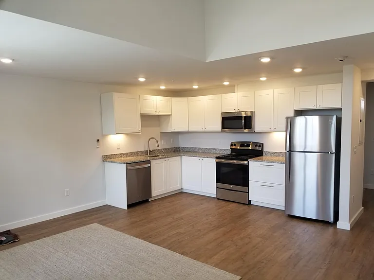 48 Market St #5 — Photo 2