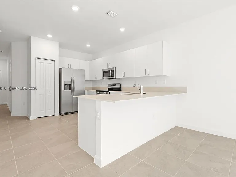 2623 SE 25th Ter — Photo 7