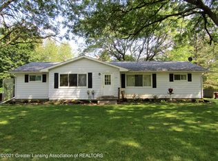 554 N Main St, Webberville, MI 48892