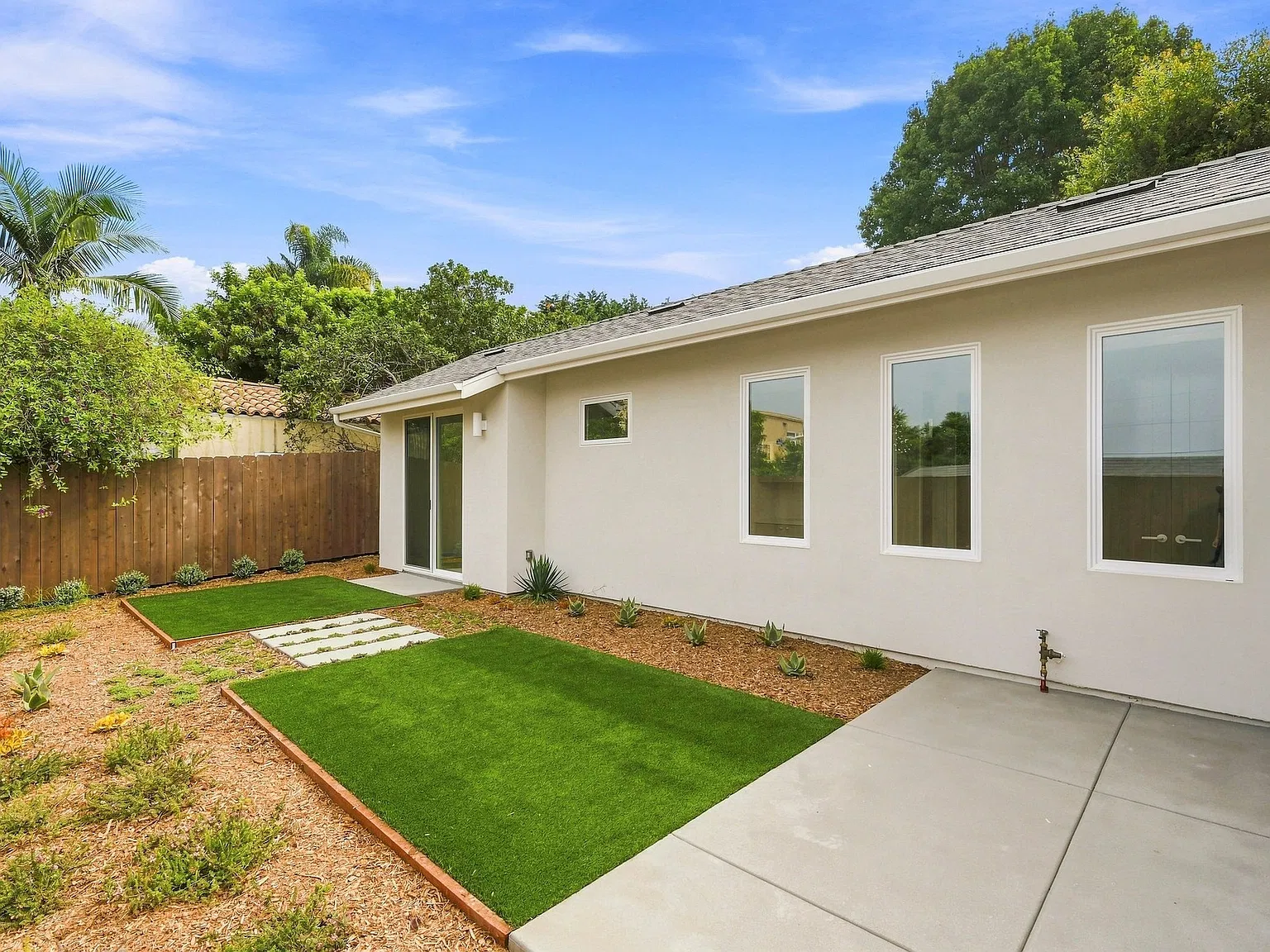 424 North Rios Avenue - 1 — Photo 3