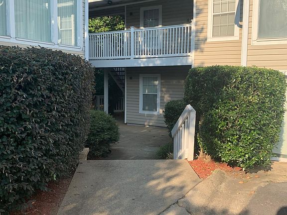 3rd image of 304 Augusta Dr
