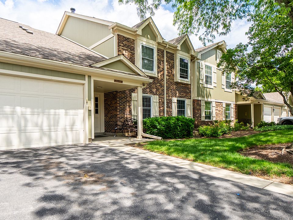 1st image of 233 Blossom Ct #233