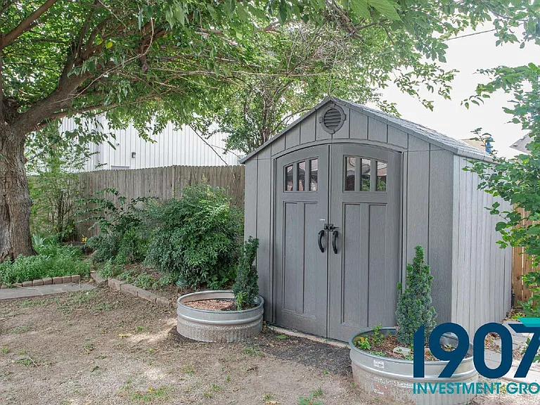 1201 Kings Ct — Photo 29