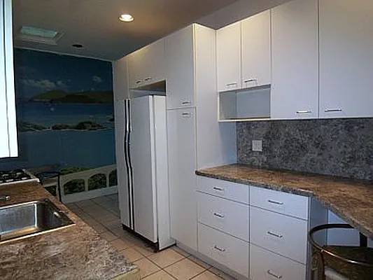 Sold by Anna Pinto Realty | media 16